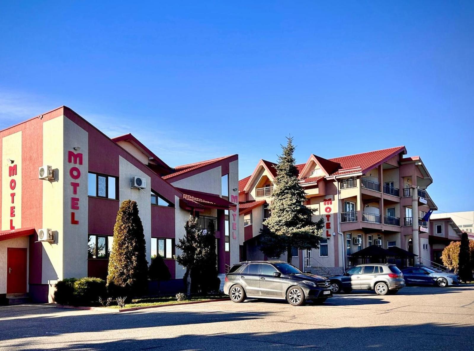 Hotel Levisticum Bacău Exterior foto
